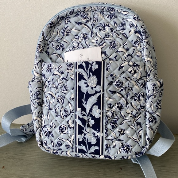 Vera Bradley Small Backpack Perennials Gray NWT - Picture 7 of 7